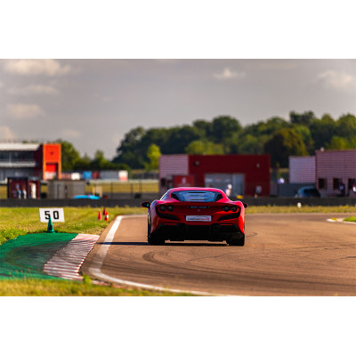 Ferrari F8 Tributo - Stage (au volant) Circuit Vaison Piste